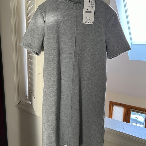 Zara Gray Short Sleeve Dress - Picture 4 of 7